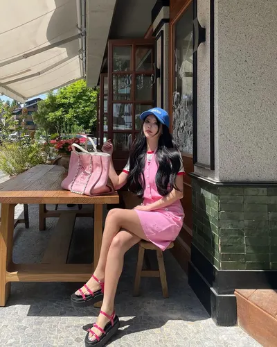 Qri — feet photo 17
