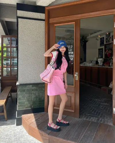 Qri — feet photo 18