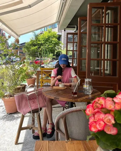 Qri — feet photo 19
