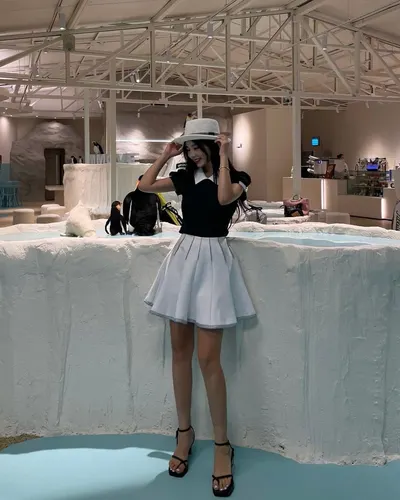 Qri — feet photo 22