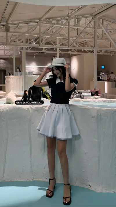Qri — feet photo 24