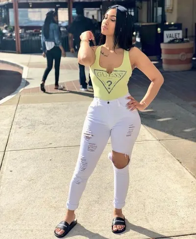 Queen Naija — foto de pies 13