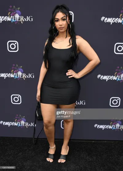 Queen Naija — foto de pies 23
