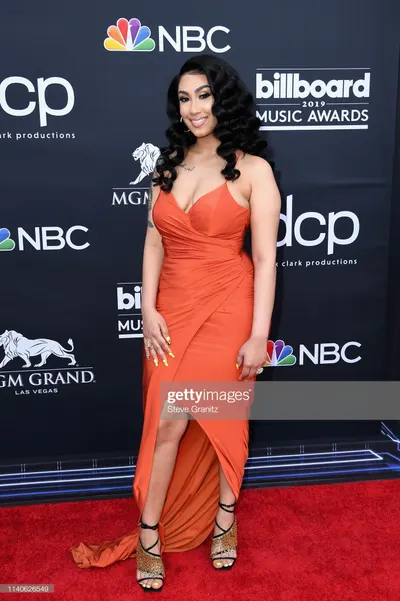 Queen Naija — foto de pies 25