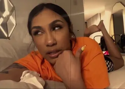 Queen Naija — foto de pies 30