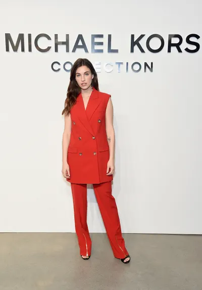 Rainey Qualley — photo de pieds 28