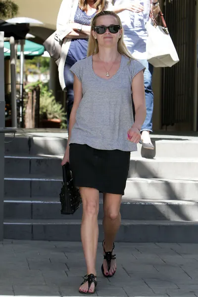 Reese Witherspoon — Füße Foto 32