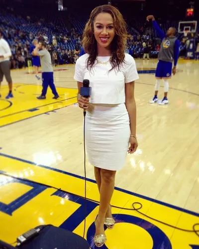 Rosalyn Gold-Onwude — Füße Foto 18