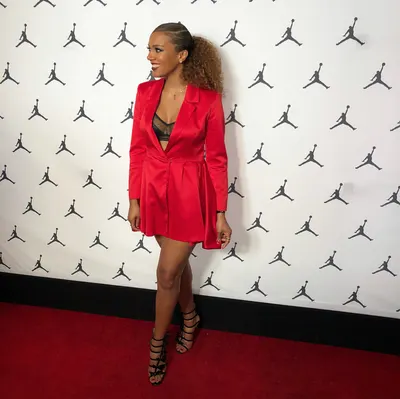 Rosalyn Gold-Onwude — Füße Foto 41