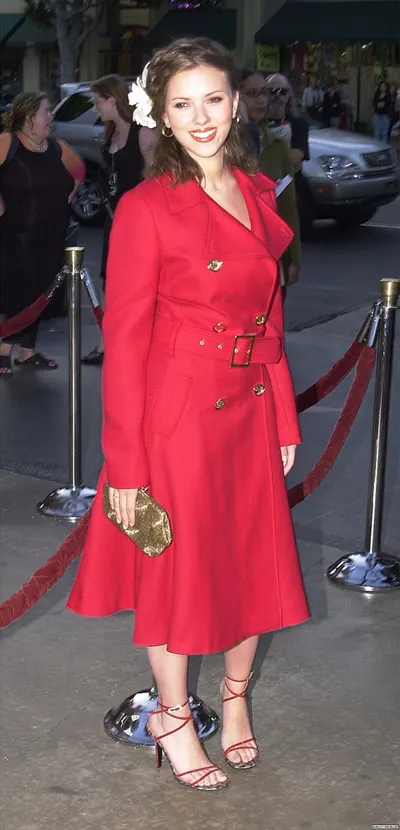 Scarlett Johansson — foto de pies 46
