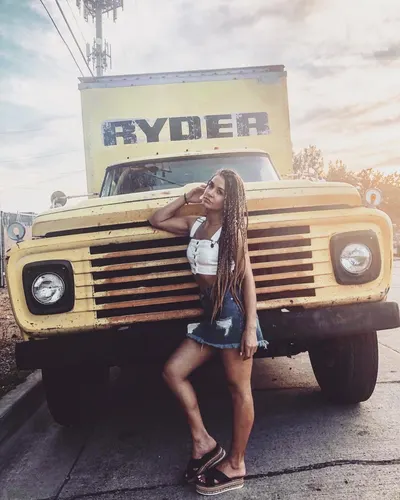 Shushanna Mkrtychyan — foto de pies 27