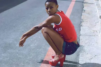 Sibongile Mlambo — foto de pies 17
