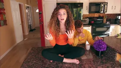 Sofie Dossi — Füße Foto 17