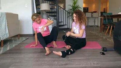 Sofie Dossi — Füße Foto 20