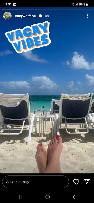 Tracy Wolfson — photo de pieds 22