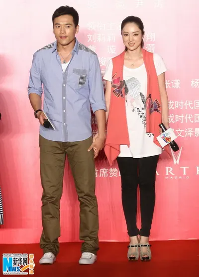 Xuan Dong — Füße Foto 15