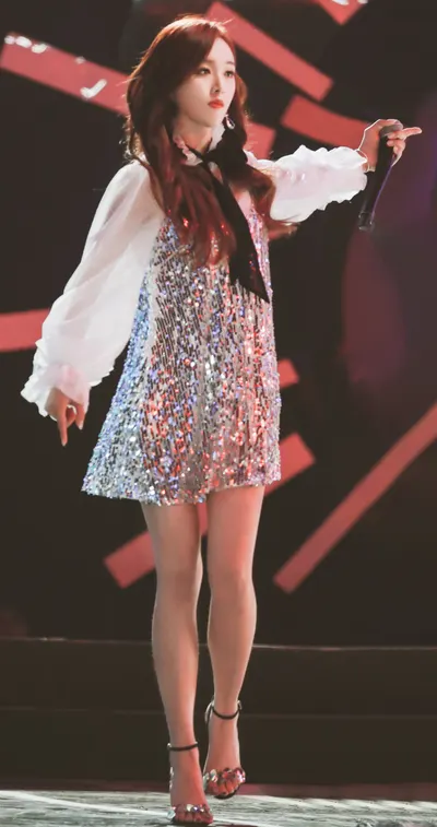 Xuanyi Wu — Füße Foto 14