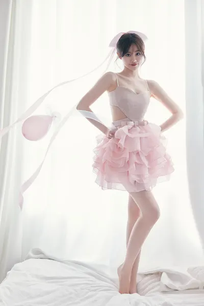 Xudan Zhu — Füße Foto 32