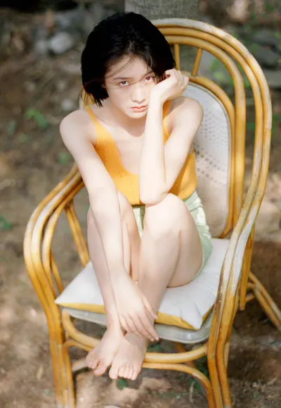 Xueying Zhang — foto de pies 13