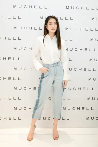 Xueying Zhang — foto de pies 25