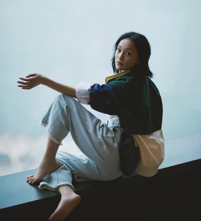 Xun Zhou — Füße Foto 30