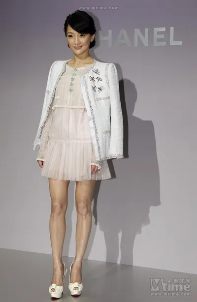 Xun Zhou — Füße Foto 15