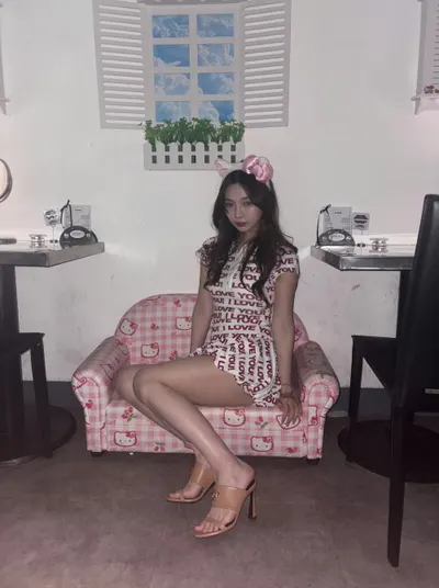 Xuyang Yuzhuo — Füße Foto 17