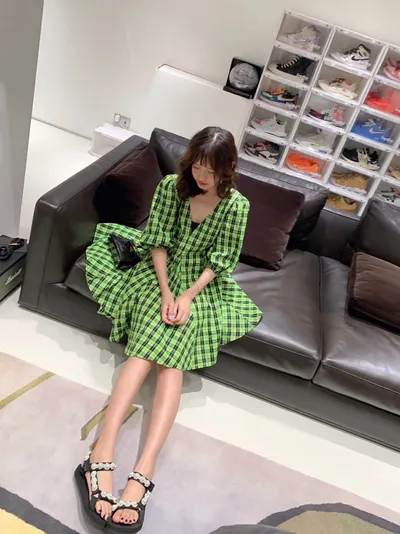 Zi-Xuan Zhang — feet photo 28